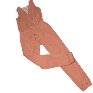 NY & C super comfortable v neck sleeveless jumper